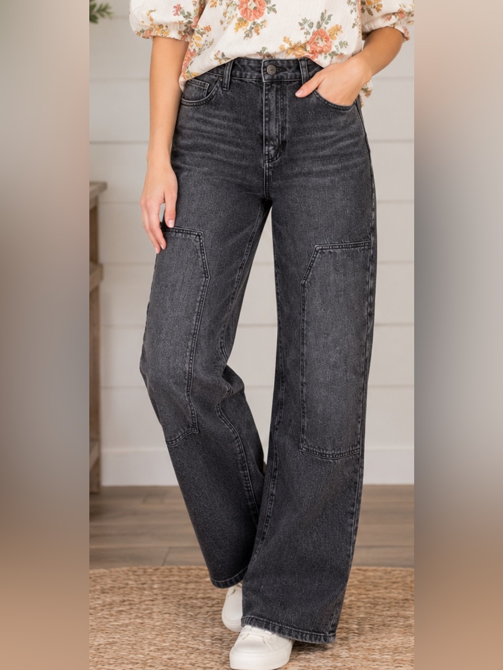 Time and Tru High-Rise straight Jeans in Washed Black